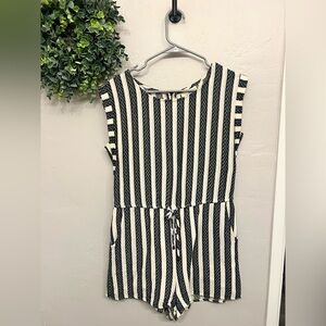 Universal Thread Black and White Romper size M